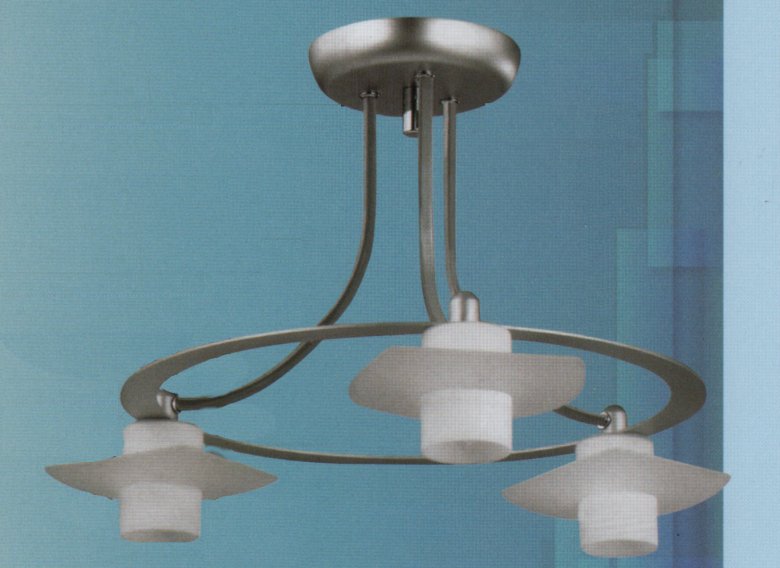 Люстра Iberlamp art.070_33_87-01, производство Испания; Высота:31 ; Диаметр:43; Глубина: ; Количество ламп:3хЕ-27галоген ; Максимальная мощность лампы:60 Вт.;  Стекло: белое матовое; Металл:хром + матовый никель ; 