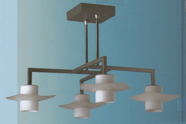 Люстра Iberlamp art.070_35_87-01, производство Испания; Высота:35 ; Диаметр:40; Глубина: ; Количество ламп:4хЕ-27галоген ; Максимальная мощность лампы:60 Вт.;  Стекло: белое матовое; Металл:хром + матовый никель ; 