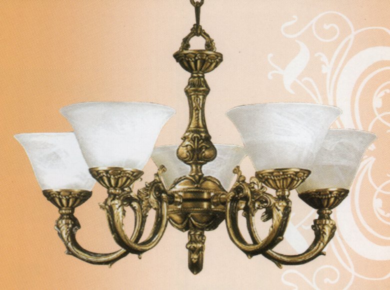 Люстра Vidrios Granada art.7047_5_3, производство Испания; Высота:39 ;Диаметр:55;Глубина: ; Количество ламп:5хЕ27; Максимальная мощность лампы:60 Вт.;  Цена: ; 